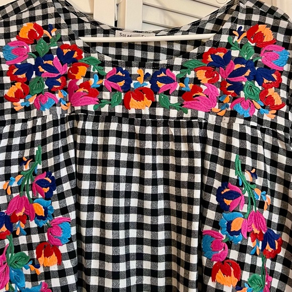 EEUC EMBROIDERED BLOUSE - Picture 6 of 12